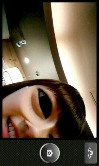 哈哈镜恶搞相机软件 v10.2.5 安卓版1